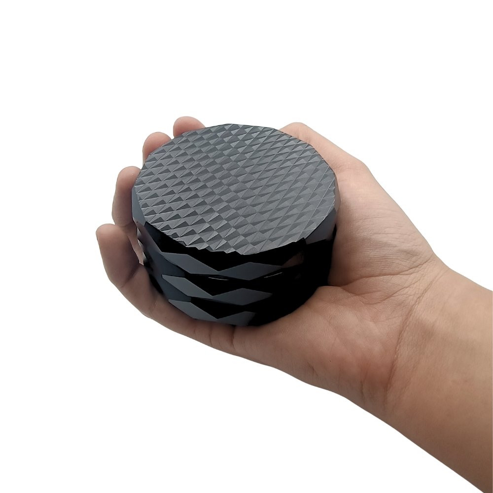 Grinder Diamante Negro Mate 70mm – 4 Piezas Grinder Diamante Negro Mate 70mm – 4 Piezas